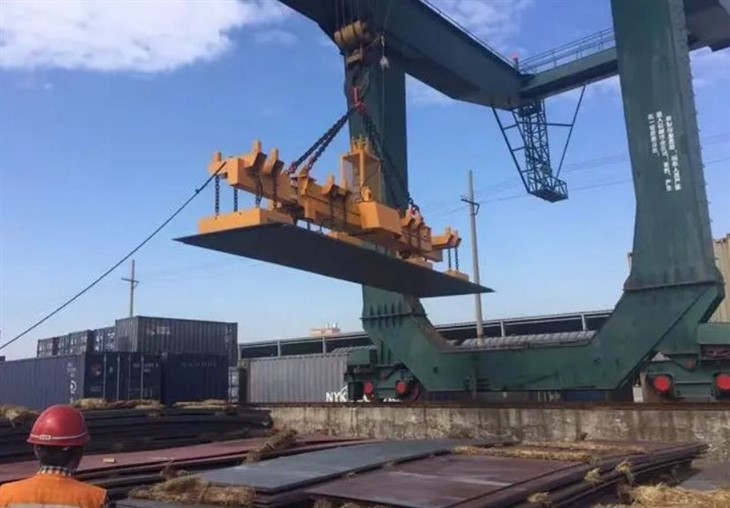 Steel plate lifting electromagnet 5